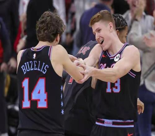 热火队客场,惊险逆转火,箭队,太阳城,太阳城娱乐,太阳城app,太阳城赌场