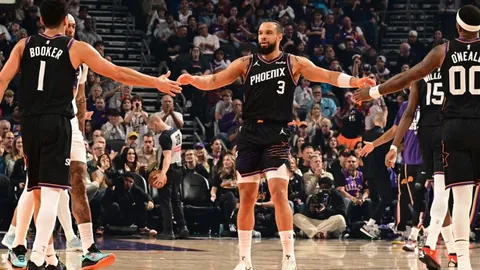 《电竞新星维尼修斯，炫酷亮相《使命召唤》，备战荣耀之战！》